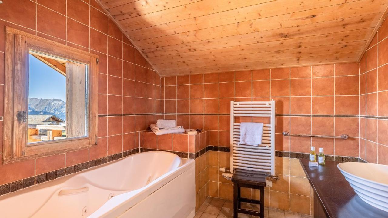 אלפה ד'הואז Madame Vacances Les Chalets De L'Altiport מראה חיצוני תמונה