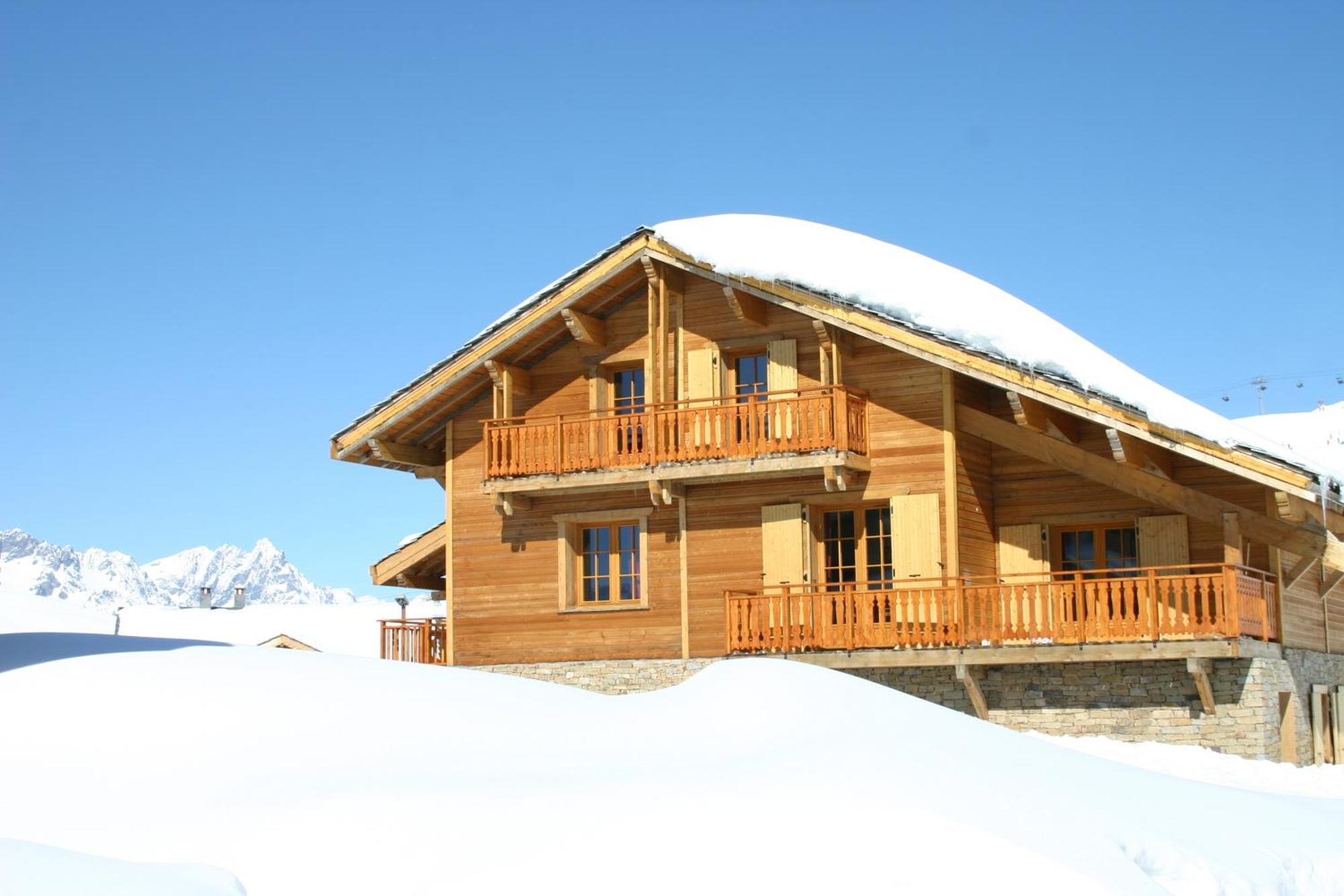 אלפה ד'הואז Madame Vacances Les Chalets De L'Altiport מראה חיצוני תמונה