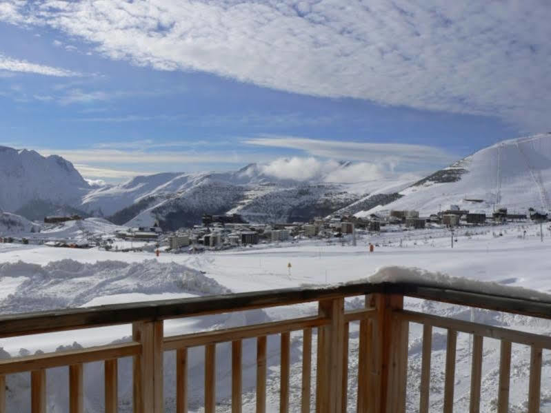 אלפה ד'הואז Madame Vacances Les Chalets De L'Altiport מראה חיצוני תמונה