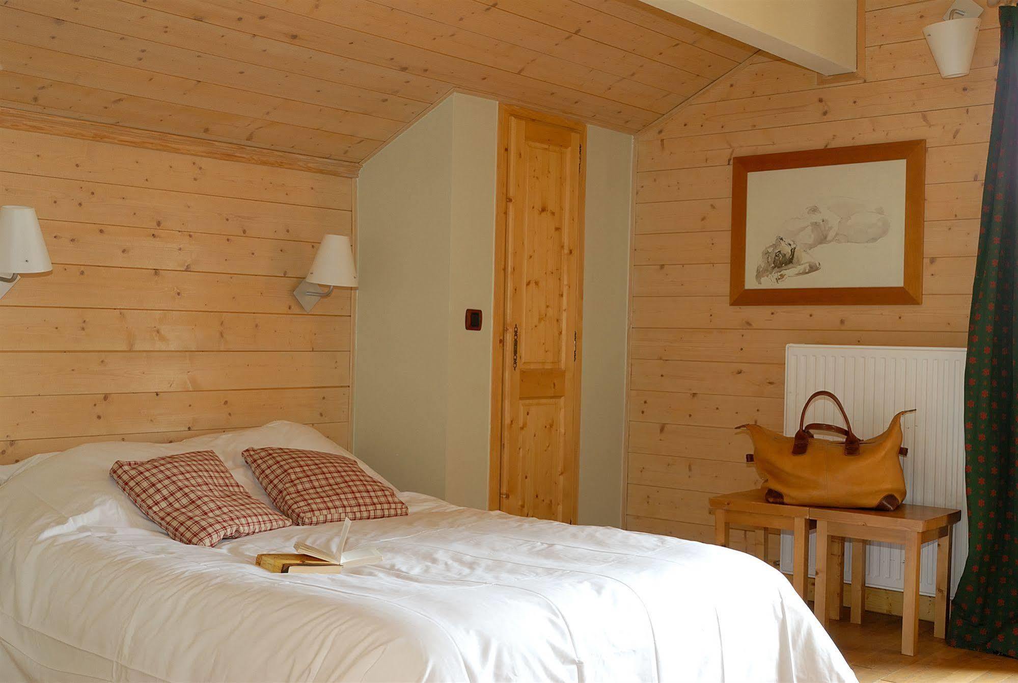 אלפה ד'הואז Madame Vacances Les Chalets De L'Altiport מראה חיצוני תמונה